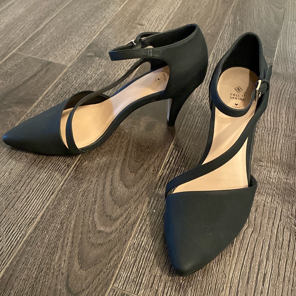 like new 7 3”heels
